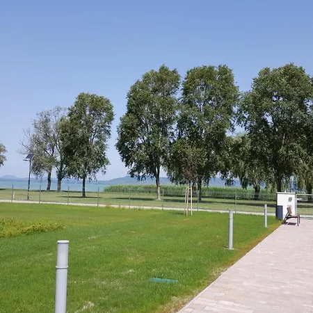 Lelle B20 Apartman *